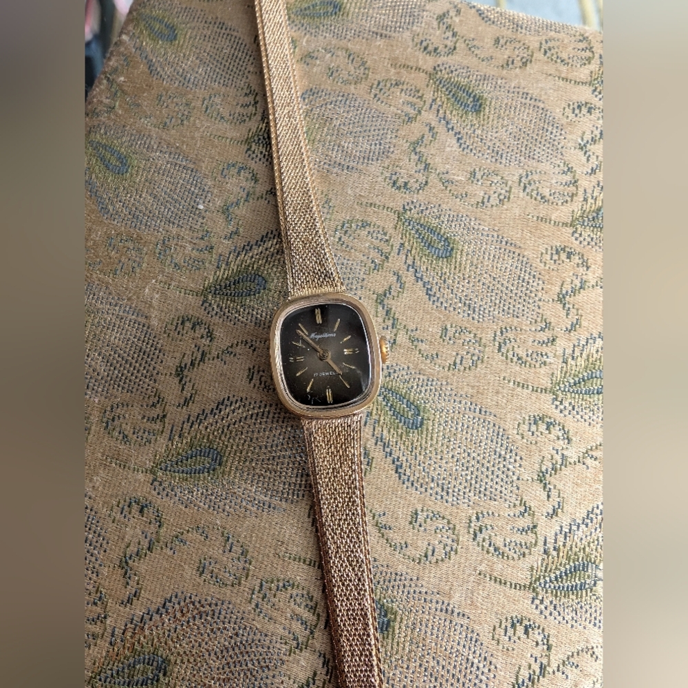 Pretty Goldtone Watch